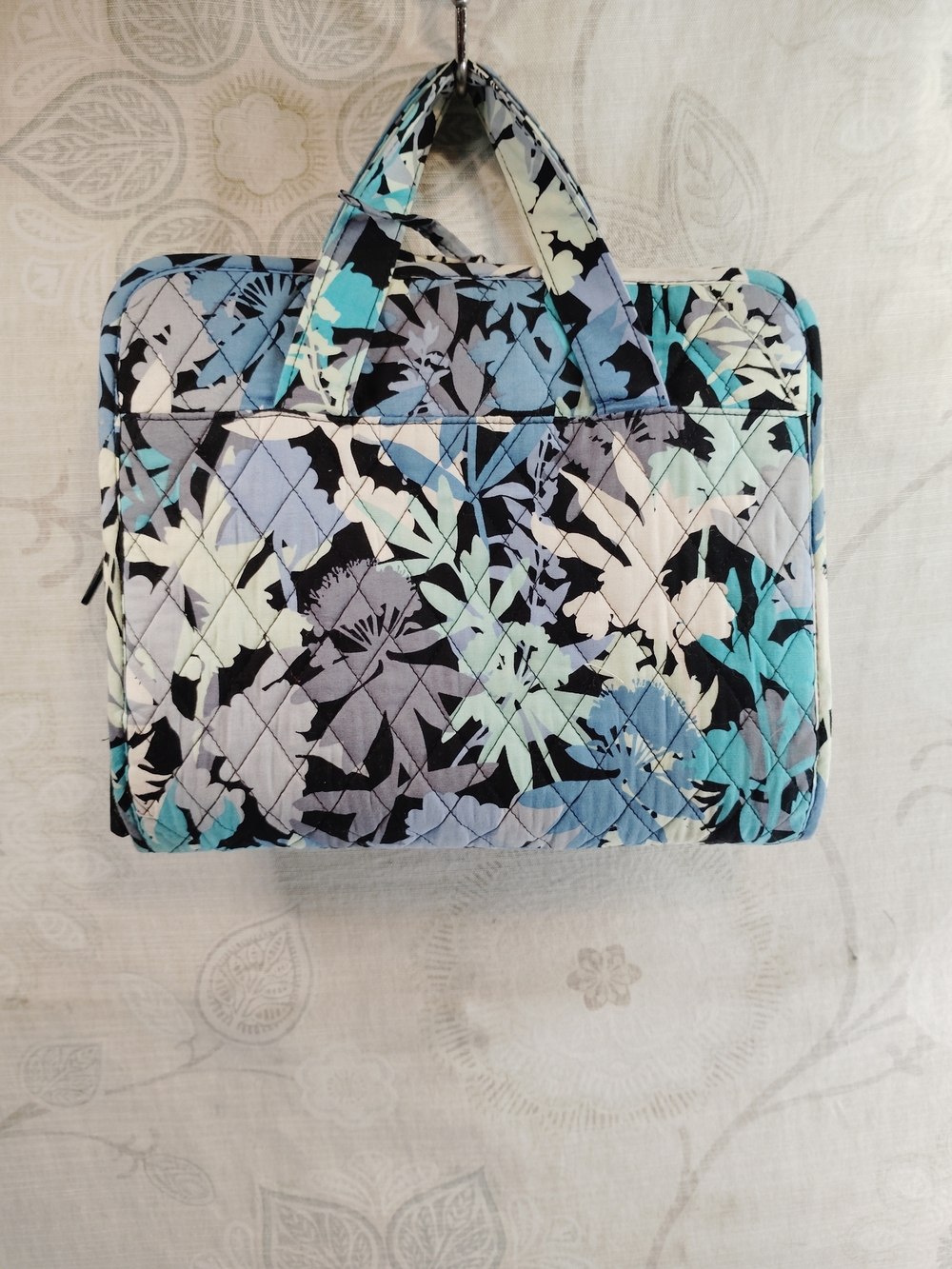 Vera Bradley quilted Floral Travel Cosmetic/ Toiletry Tote Bag in Blue& Black
